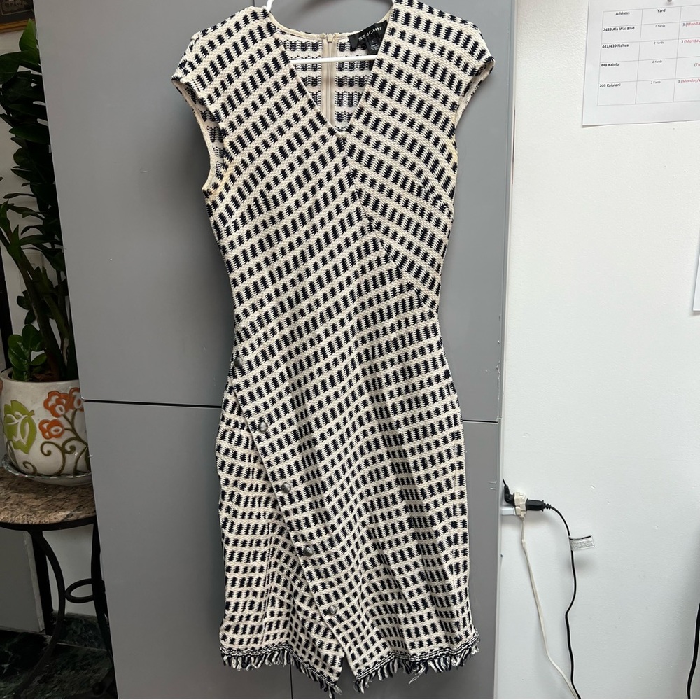 St. John dress sz 2 midi